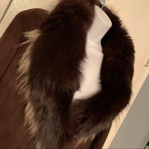 Shearling Lambskin with Fox Fur & Coyote Trim shearling lining.